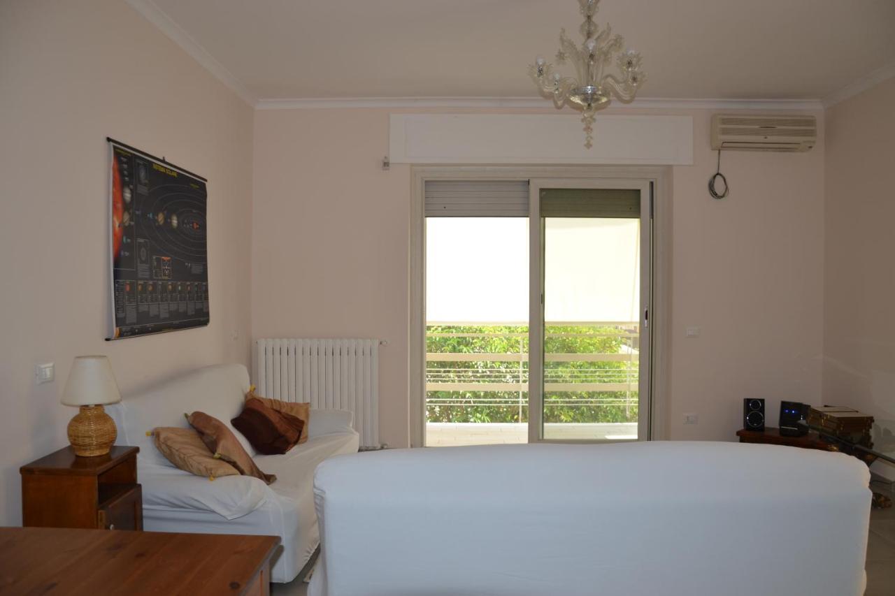 La Casa Del Mare Leilighet Nettuno Eksteriør bilde